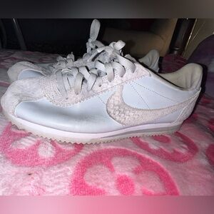 nike cortez shoes🤍